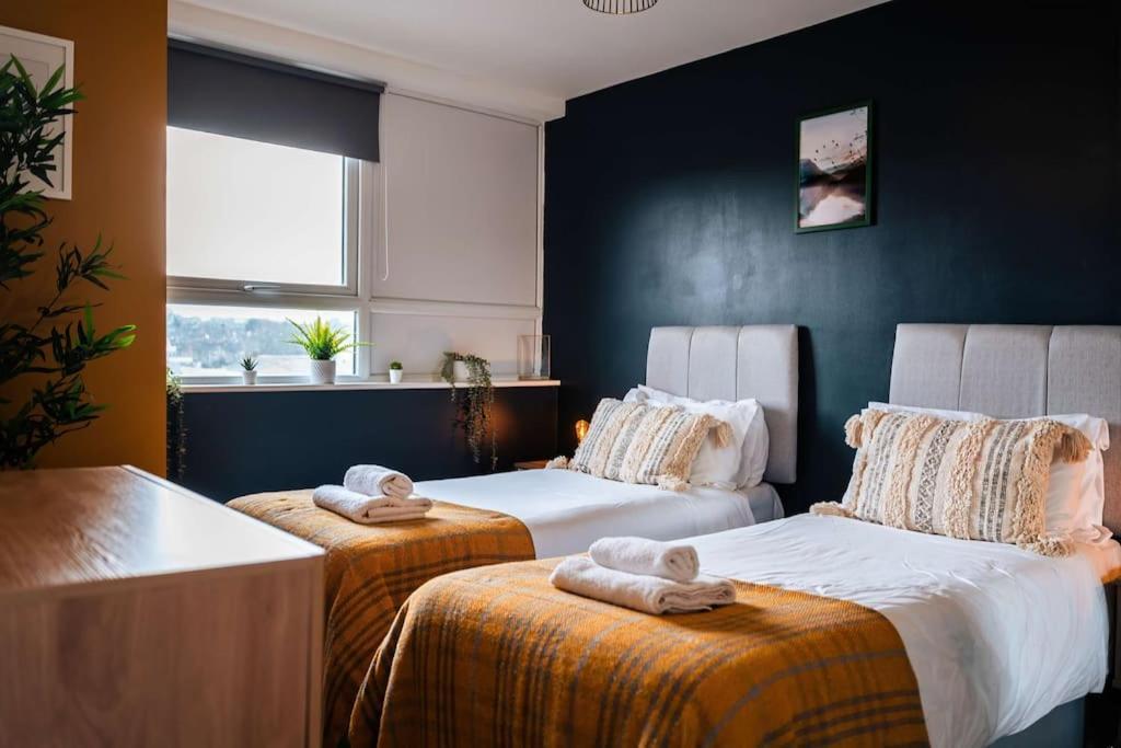 Central Maidstone Contractor Flat Екстериор снимка