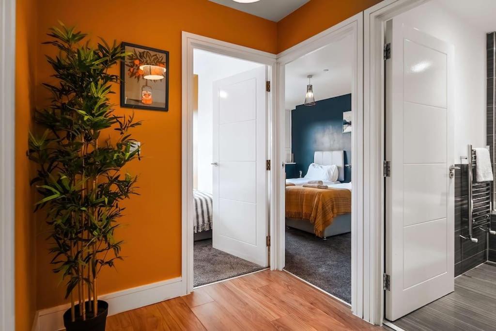 Central Maidstone Contractor Flat Екстериор снимка
