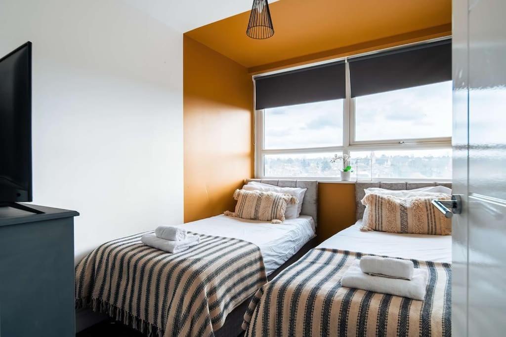 Central Maidstone Contractor Flat Екстериор снимка